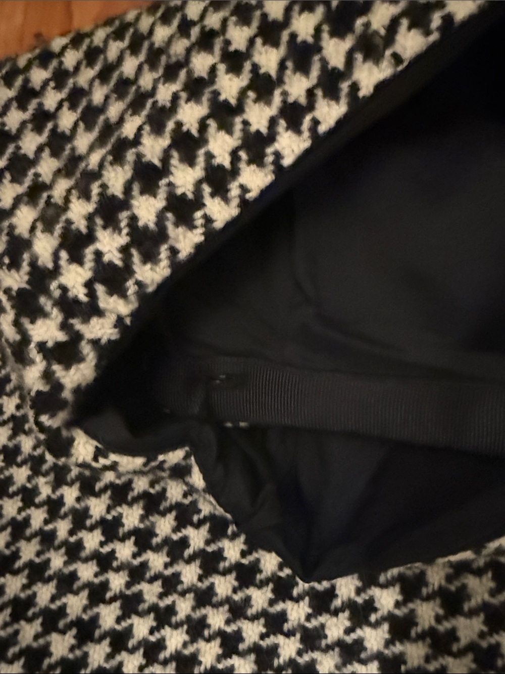 Vintage Ralph Lauren Black and White Houndstooth Wrap Skirt - Picture 8 of 9